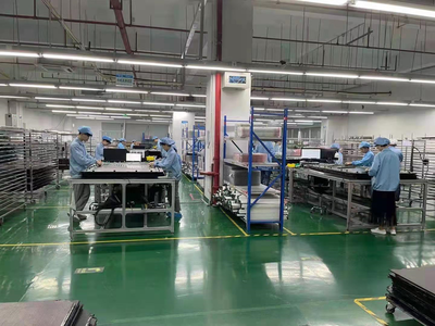 鳳凰街道精準助力，823家工貿(mào)企業(yè)復(fù)工復(fù)產(chǎn)率超六成，網(wǎng)絡(luò)技術(shù)服務(wù)成關(guān)鍵支撐